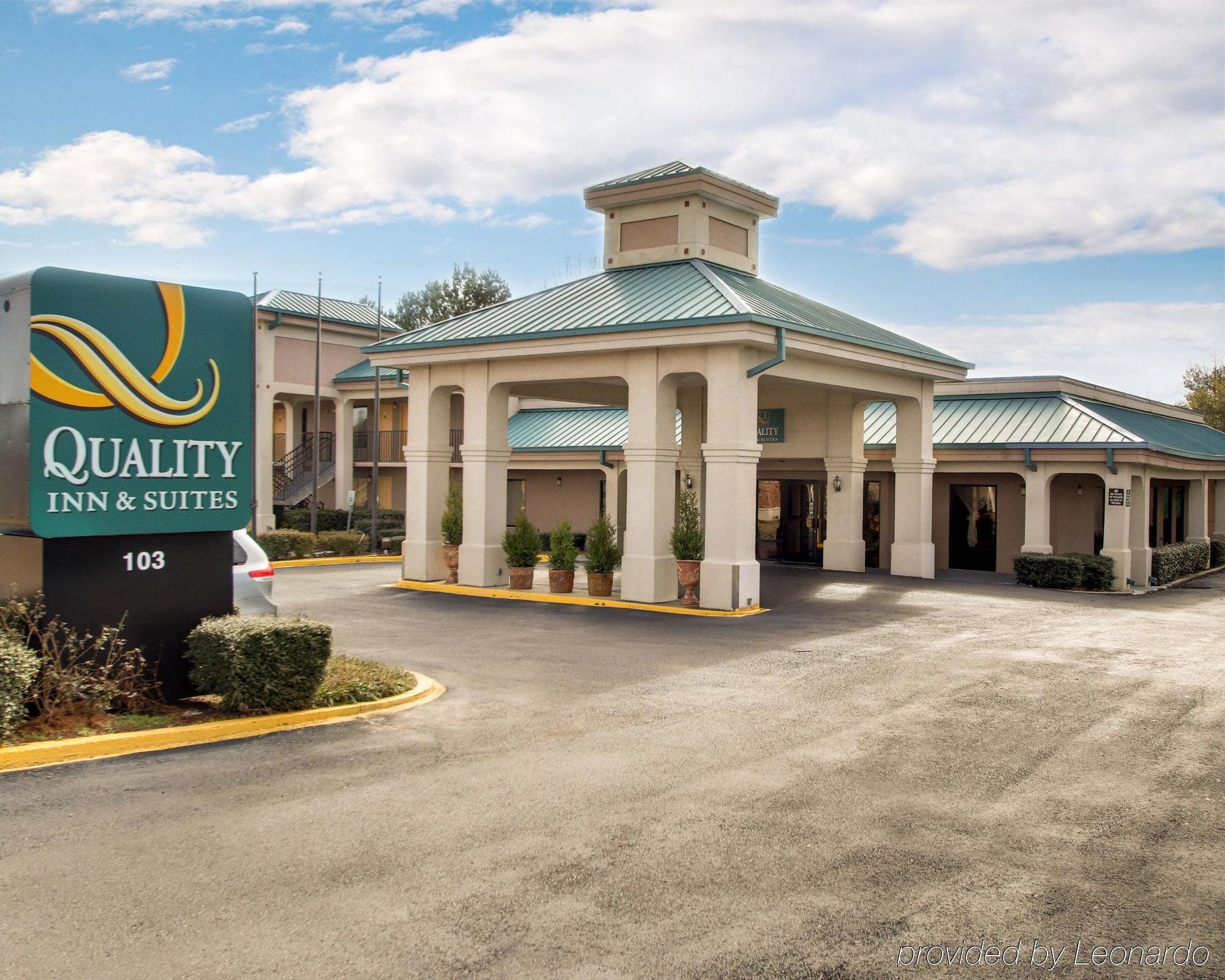 Quality Inn & Suites Clinton Eksteriør billede